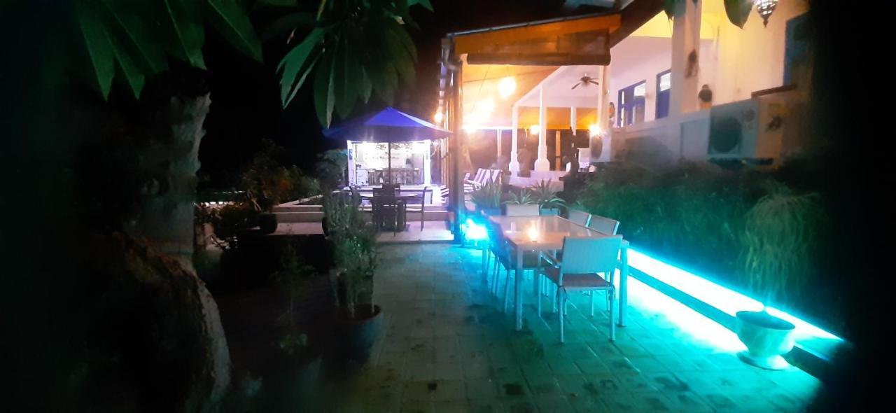 Cantik Villa Lovina Exterior foto